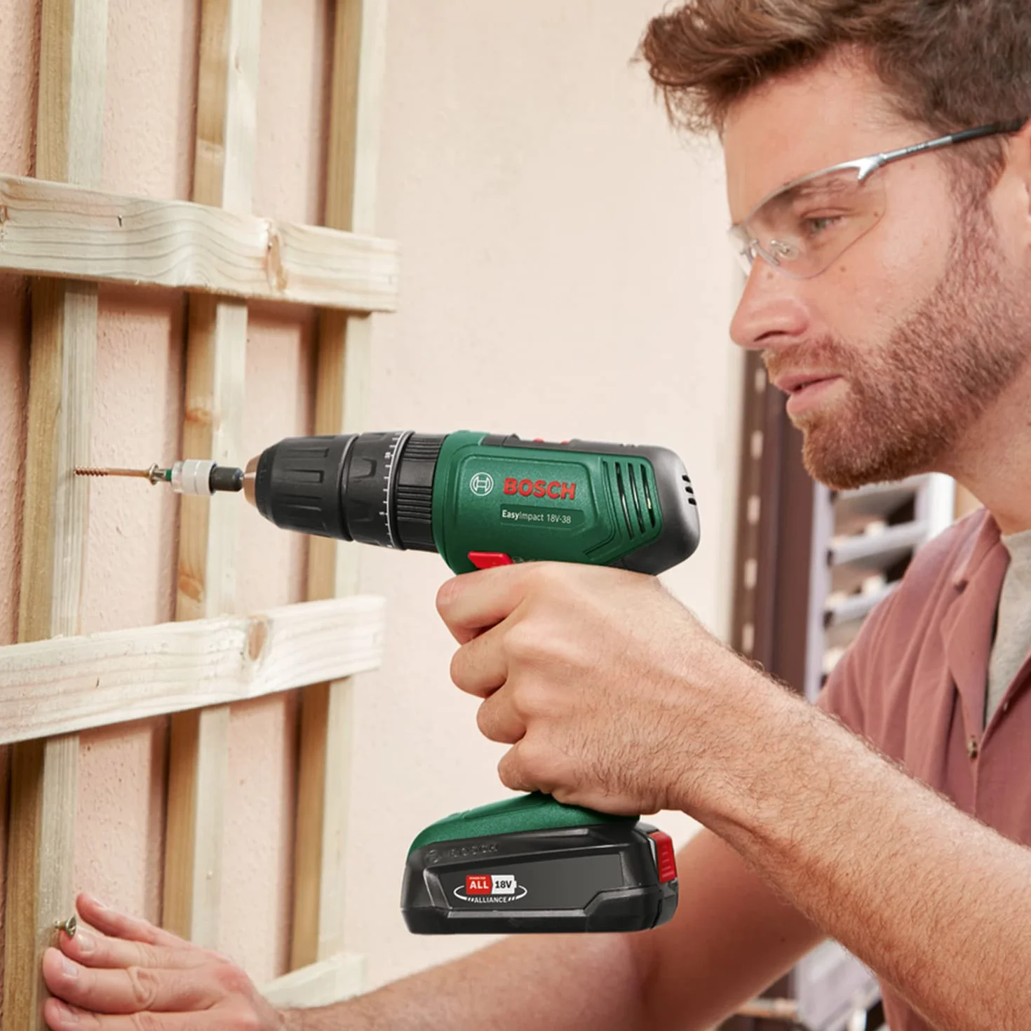 Bosch Trapano con percussione a batteria EasyImpact 18V-38 (1 batteria da 2,5 Ah; sistema 18 volt; in custodia per il trasporto)