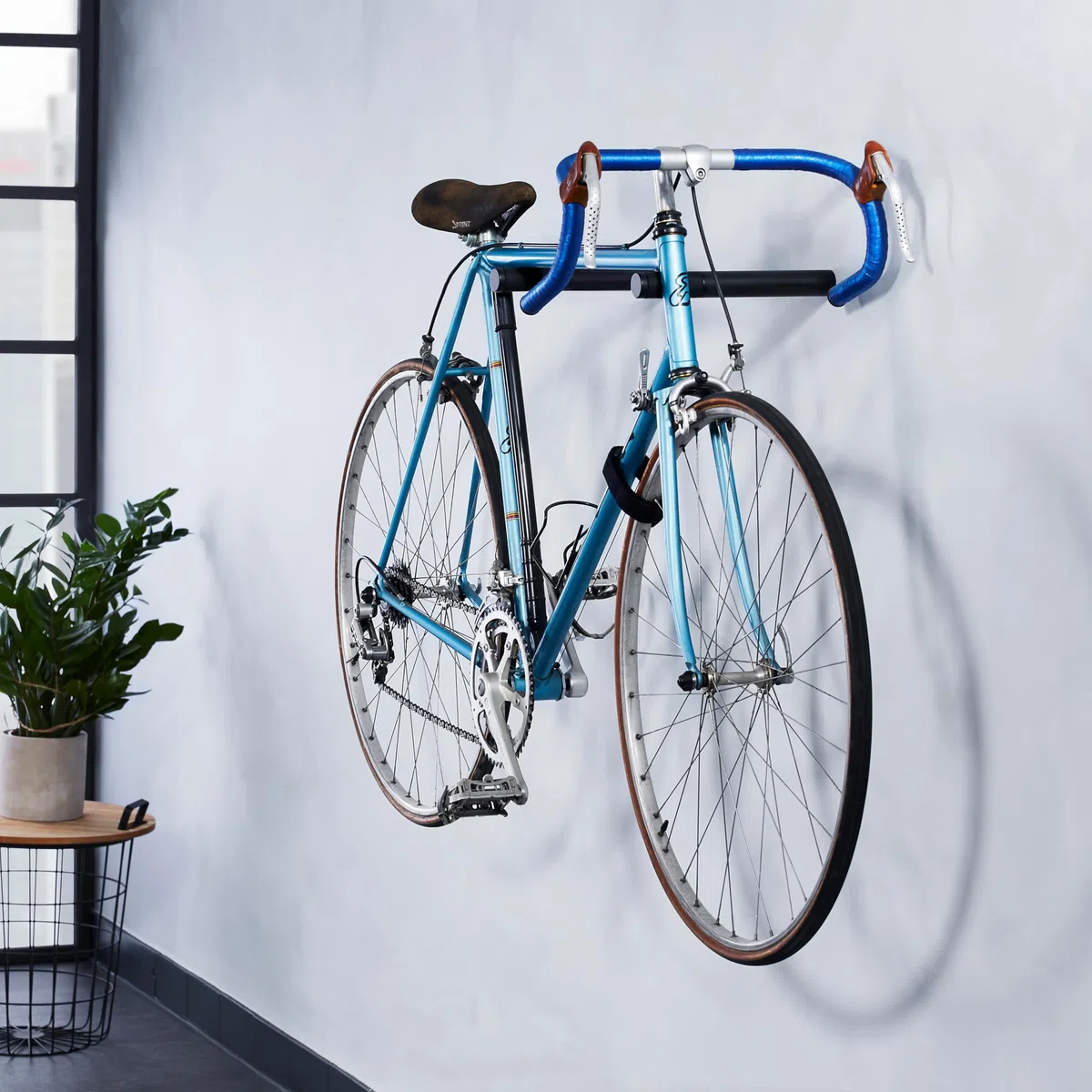 Borgen Supporto bici da parete - Portabici da parete in legno per bici da corsa - In legno di quercia - Supporti bici da MTB, bici da corsa e city bike