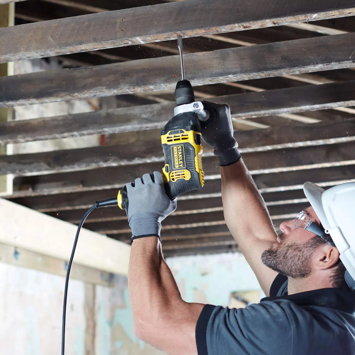 Stanley FMEH750-QS Trapano a Filo Senza Valigetta, 750 W